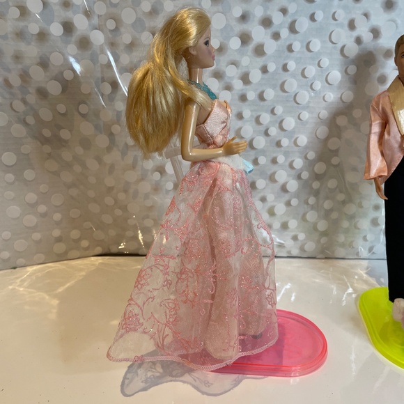 Fashion Barbie & Ken with 🐩Fancy pup - Picture 4 of 12